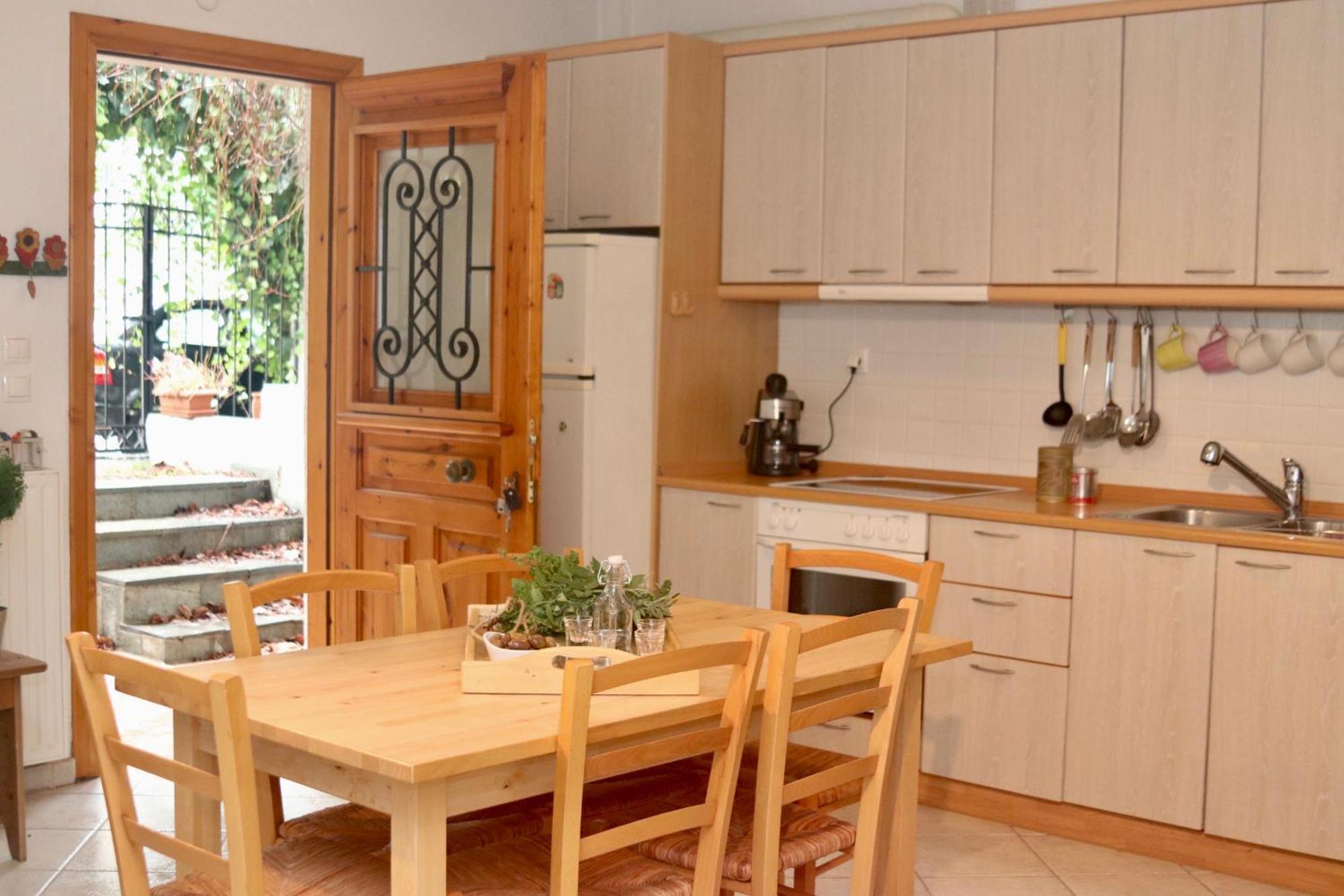 Tradiotional House Apartment เมตามอร์โฟซี ภายนอก รูปภาพ
